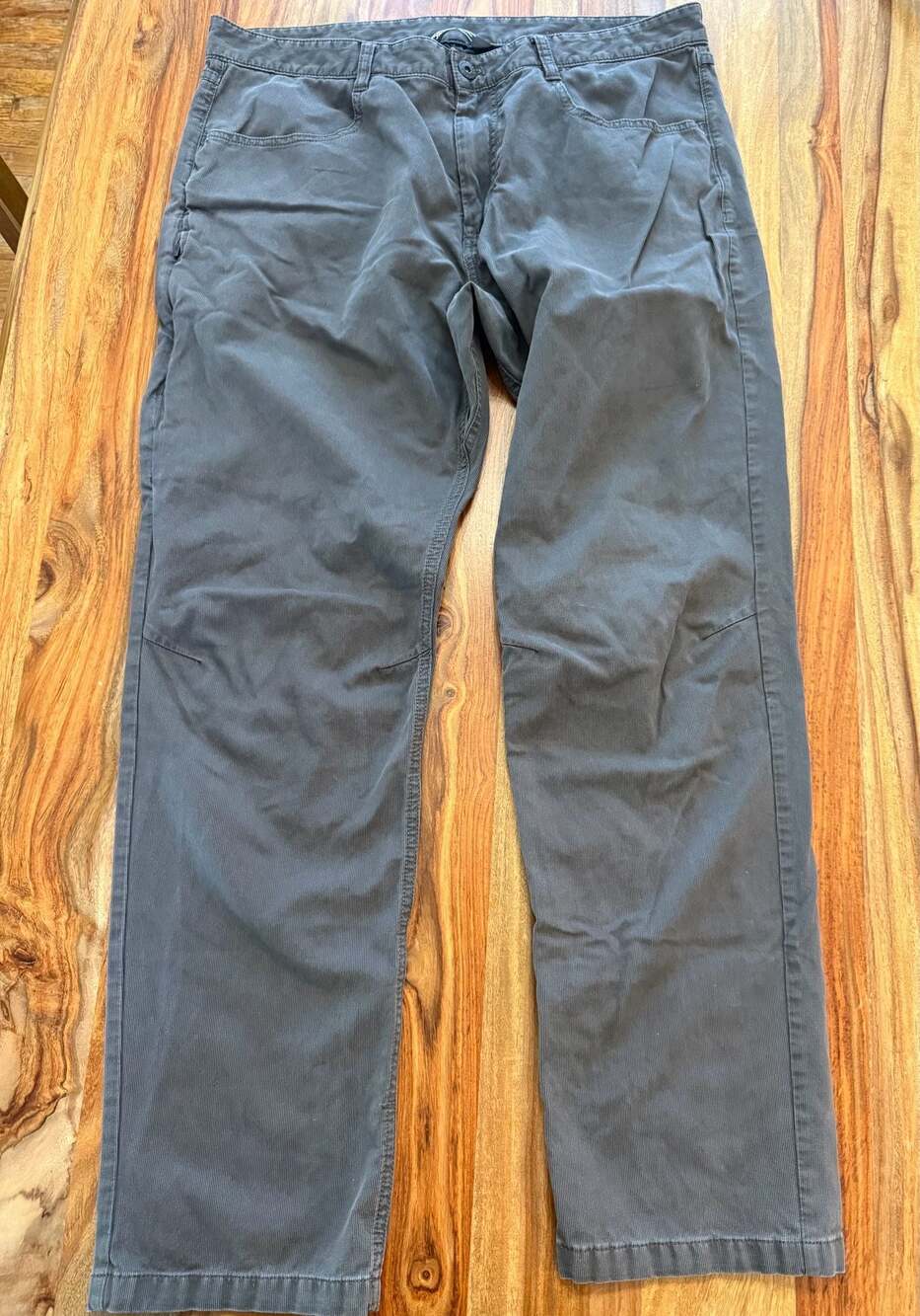 The North Face Men's Gray Corduroy Casual Pants Size 36 Regular